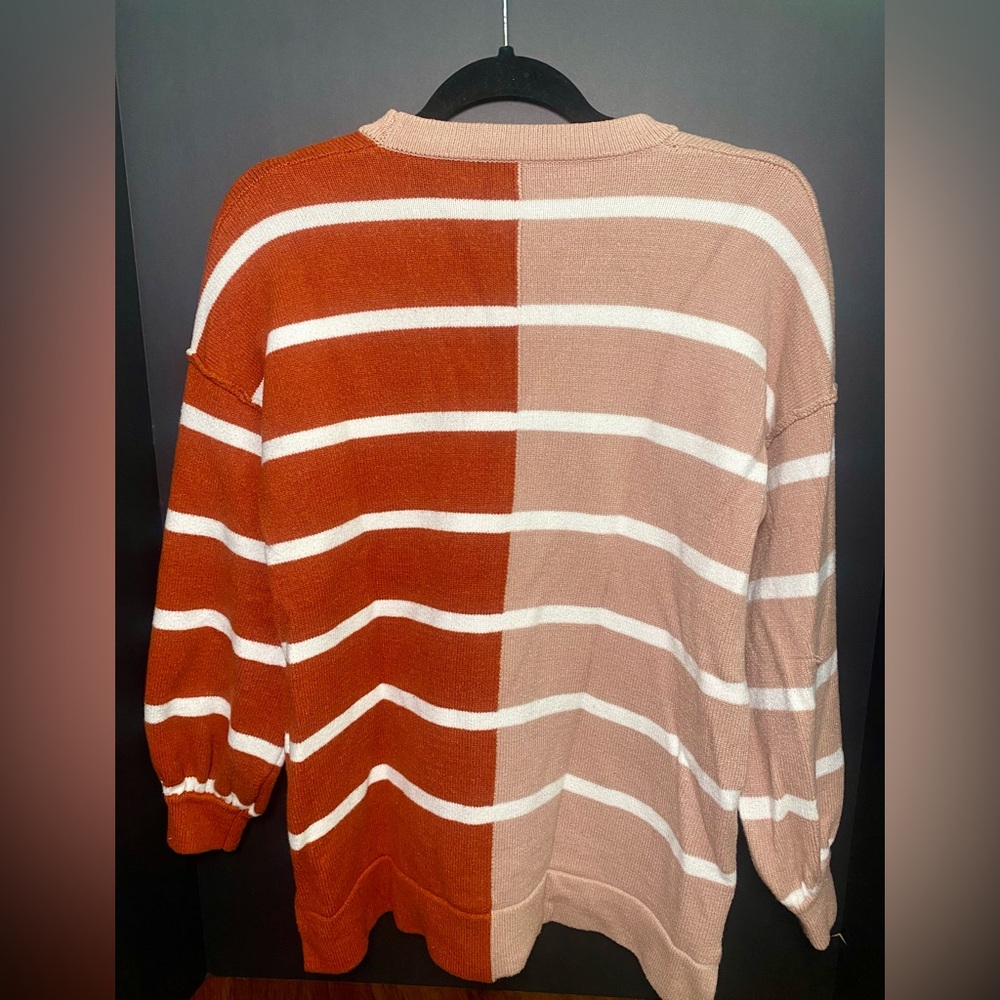 Striped Colorblock High-Low‎ Sweater - Picture 2 of 4